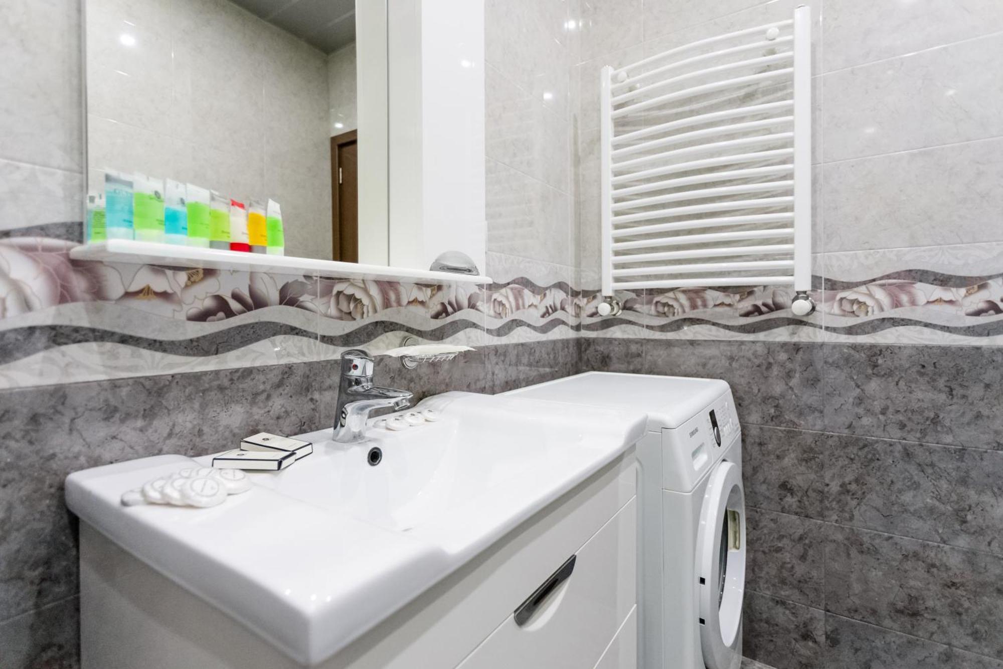 Tbilisi Two Bedroom Apartment ภายนอก รูปภาพ